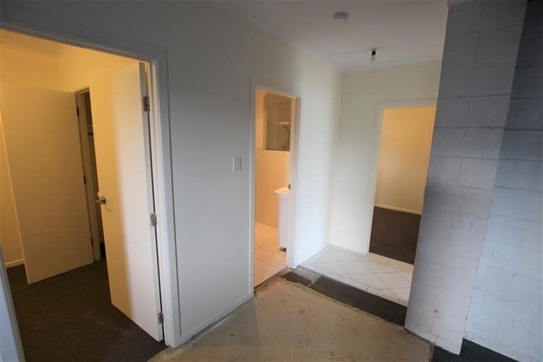 Photo of property in 10 Anna Watson Road, Half Moon Bay, Auckland, 2012