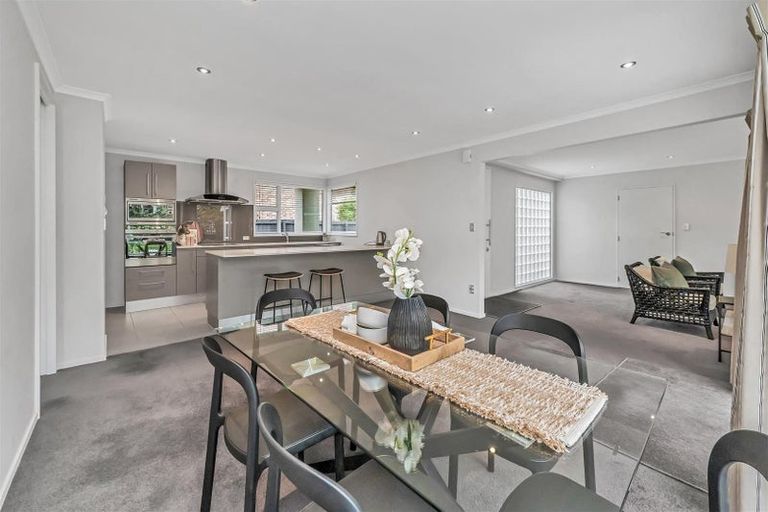 Photo of property in 27 Tui Street, Fendalton, Christchurch, 8041