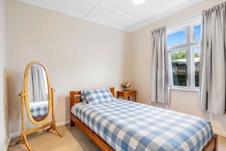 Photo of property in 8 Chelwood Street, Takaro, Palmerston North, 4412