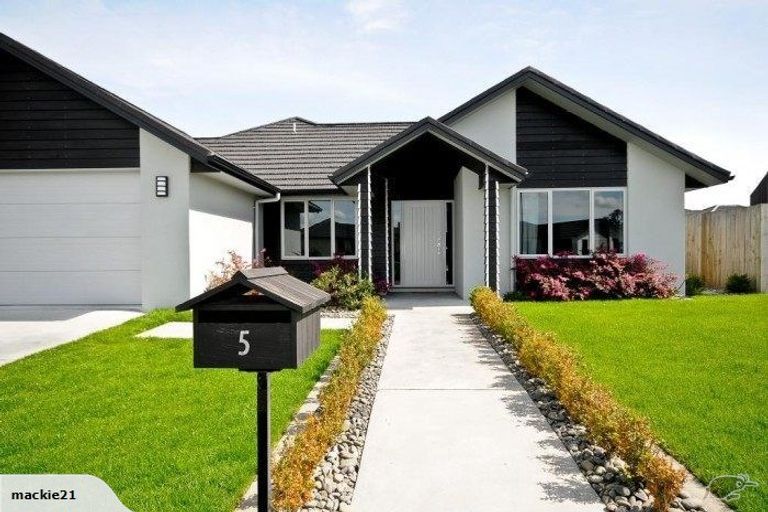 Photo of property in 5 Kentwood Place, Flagstaff, Hamilton, 3210