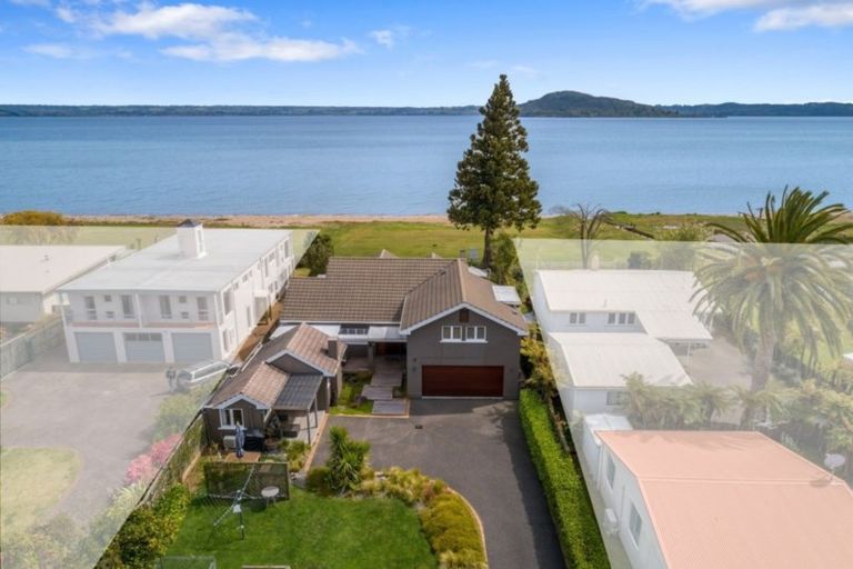 Photo of property in 25 Willow Avenue, Hannahs Bay, Rotorua, 3010