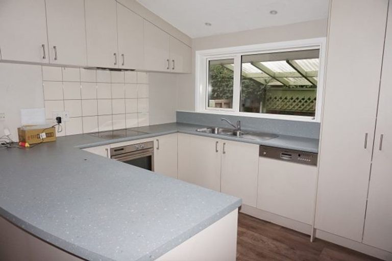 Photo of property in 66 Greendale Avenue, Avonhead, Christchurch, 8042