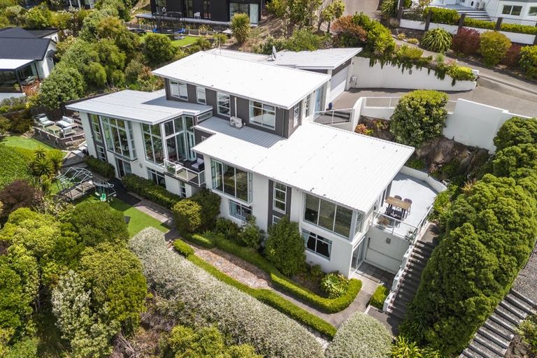 Photo of property in 2 Redcliffs View Lane, Redcliffs, Christchurch, 8081