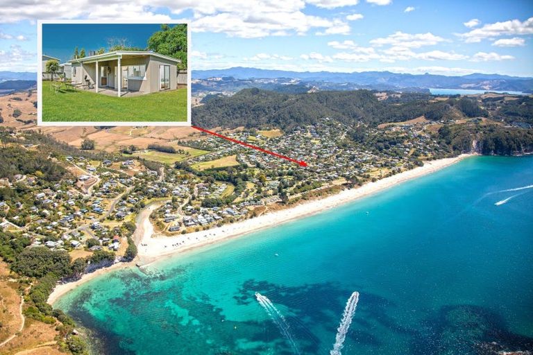 Photo of property in 21 Dawn Avenue, Hahei, Whitianga, 3591