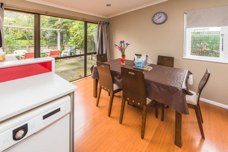 Photo of property in 6 Titoki Street, Castlecliff, Whanganui, 4501