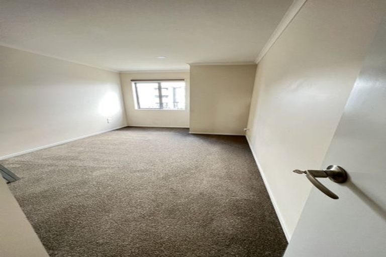 Photo of property in 394 Ormiston Road, Flat Bush, Auckland, 2019