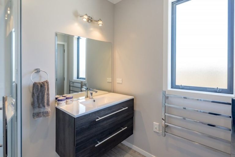 Photo of property in 12 Seagrass Place, Otaki Beach, Otaki, 5512