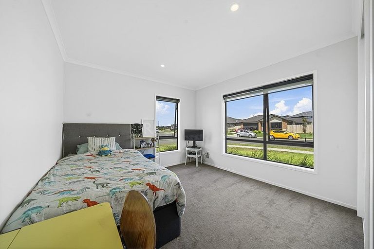 Photo of property in 52 Harriet Johnston Drive, Pokeno, 2402