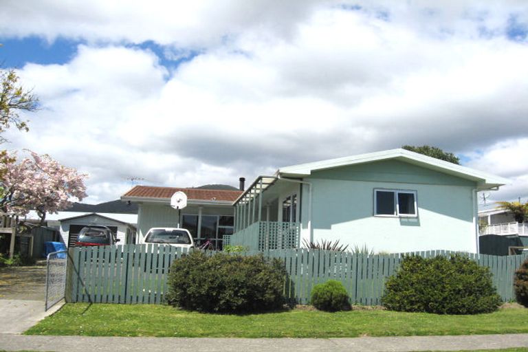 Photo of property in 36 Fergusson Street, Stoke, Nelson, 7011