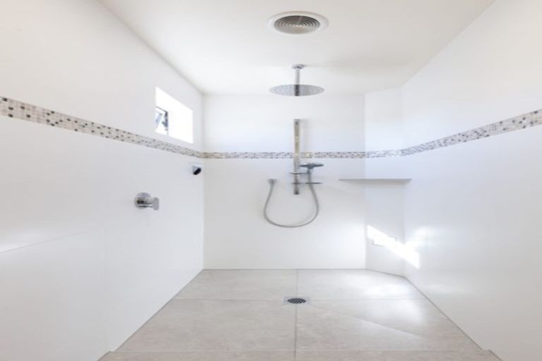 Photo of property in 8 Massey Street, Westown, New Plymouth, 4310