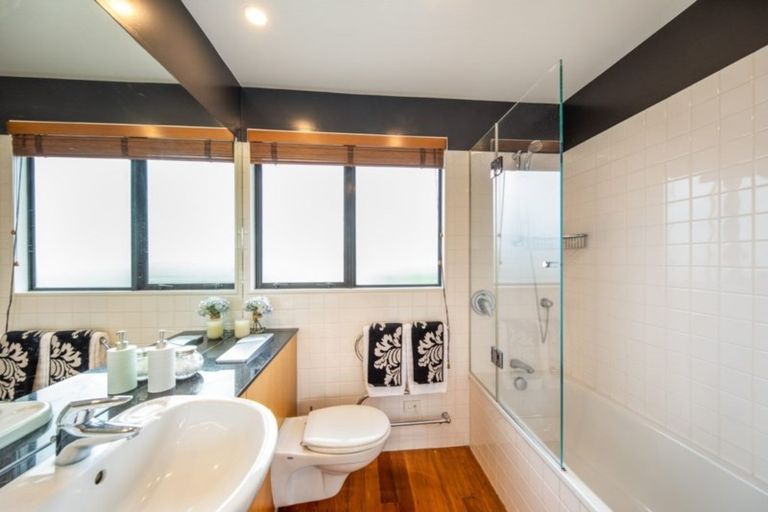 Photo of property in 46 St Michaels Avenue, Point Chevalier, Auckland, 1022