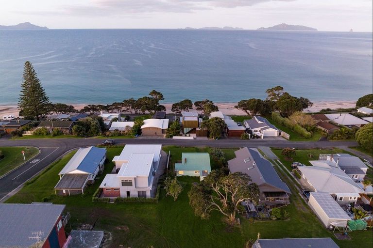 Photo of property in 52 Wairahi Road, Langs Beach, Waipu, 0582