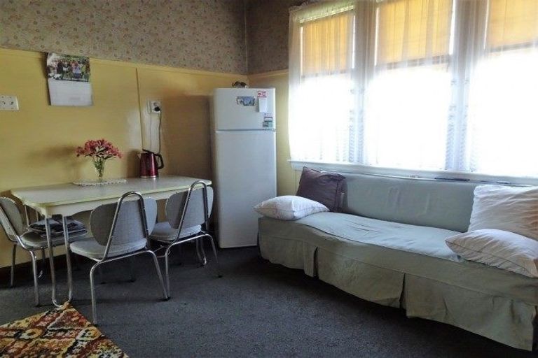 Photo of property in 8 Warburton Street, Karoro, Greymouth, 7805