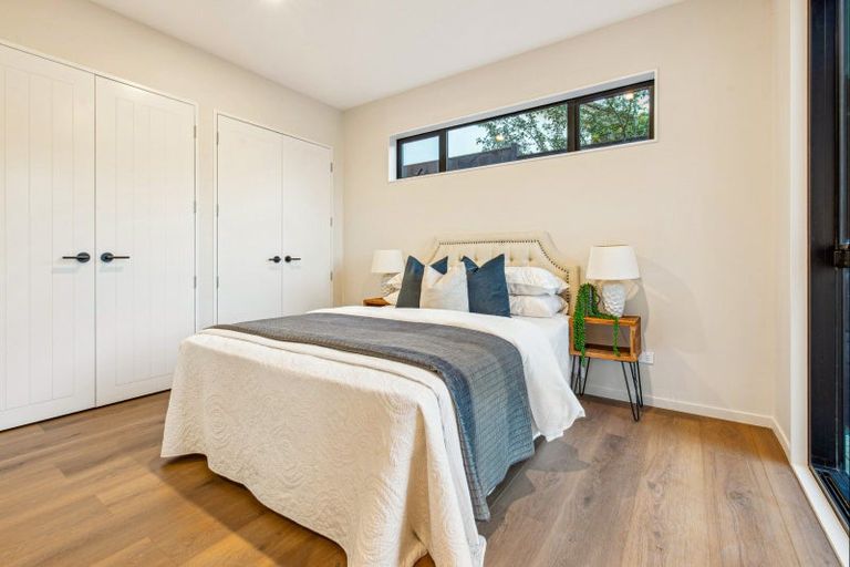 Photo of property in 22c Gulf Crest, Bucklands Beach, Auckland, 2012