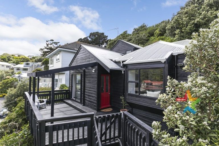 Photo of property in 113 Houghton Bay Road, Houghton Bay, Wellington, 6023