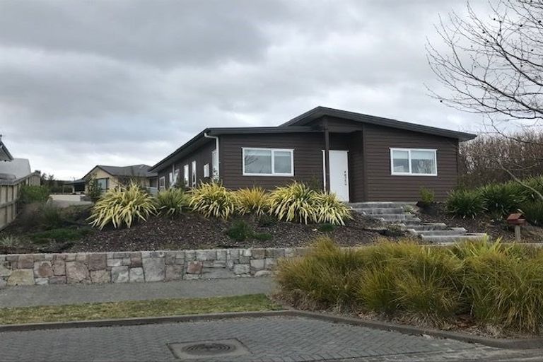 Photo of property in 303 Tauhara Ridge Drive, Richmond Heights, Taupo, 3330