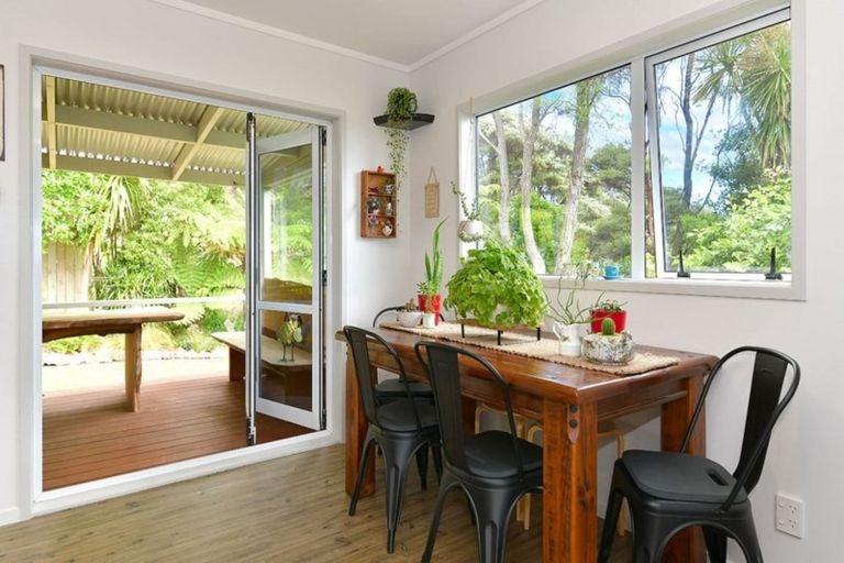 Photo of property in 144 Wishart Road, Helensville, 0875