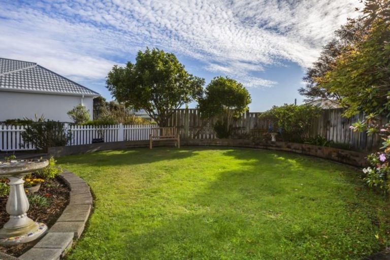 Photo of property in 13a Westridge, Camborne, Porirua, 5026