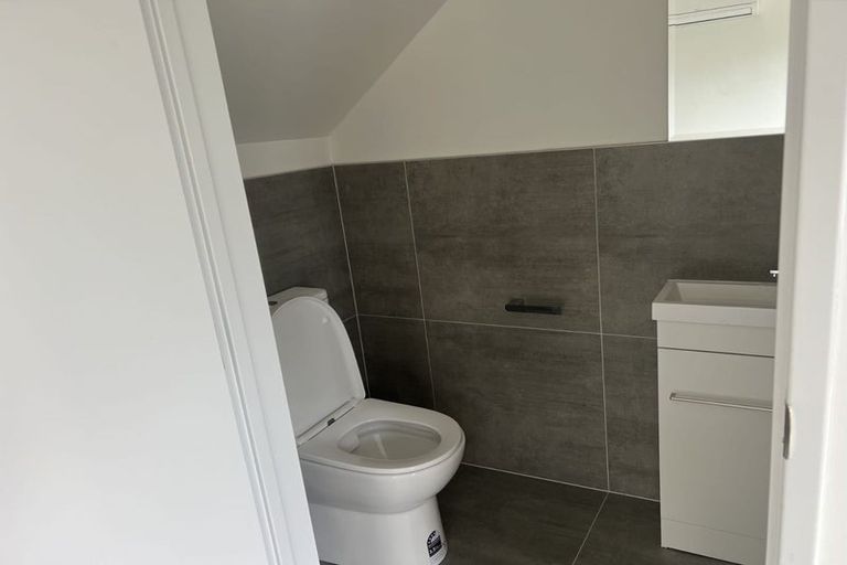 Photo of property in 2 Matukutureia Lane, Manurewa, Auckland, 2102