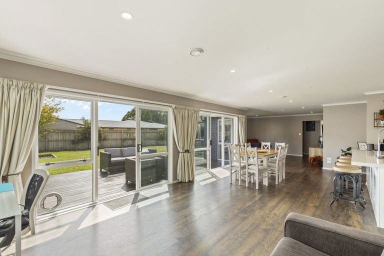 Photo of property in 5 Keene Drive, Bell Block, New Plymouth, 4312