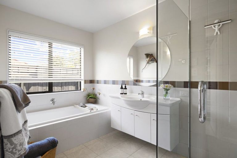 Photo of property in 114 Tuihana Drive, Papamoa Beach, Papamoa, 3118