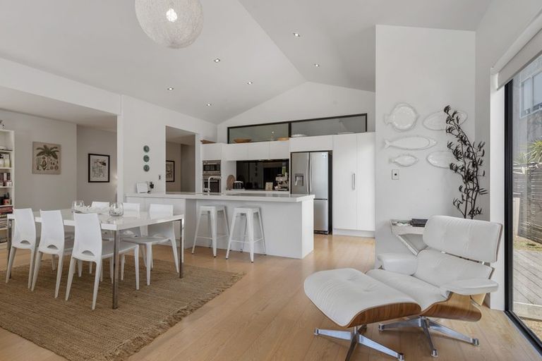 Photo of property in 31 Kokopu Street, Omaha, 0986