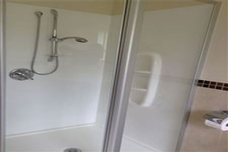 Photo of property in 24 Durbin Court, Greenhithe, Auckland, 0632