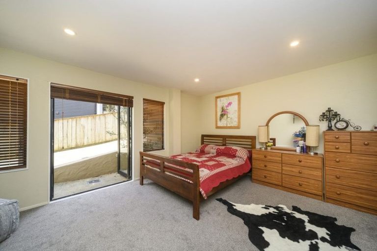 Photo of property in 44 Ruapehu Drive, Fitzherbert, Palmerston North, 4410