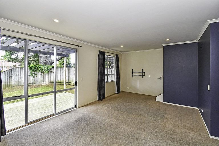Photo of property in 17a Oakland Avenue, Papatoetoe, Auckland, 2025