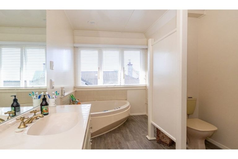 Photo of property in 285 Church Street, West End, Timaru, 7910