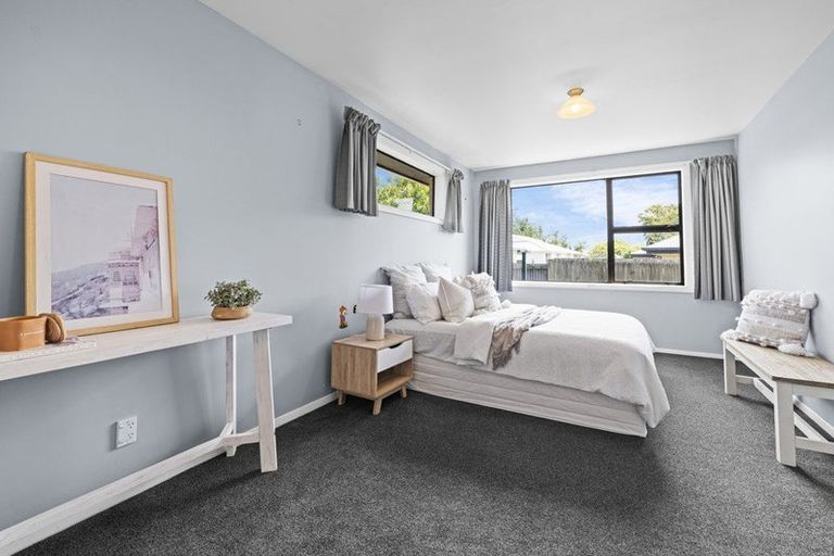 Photo of property in 76 Frensham Crescent, Woolston, Christchurch, 8062