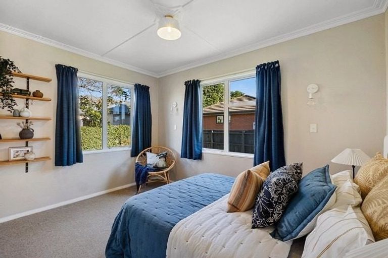 Photo of property in 88 Govett Avenue, Frankleigh Park, New Plymouth, 4310