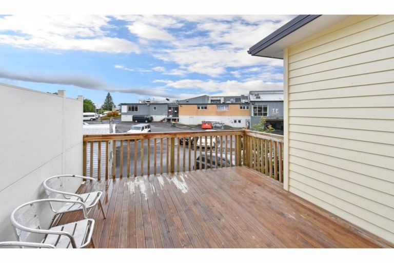 Photo of property in 37/11 Ray Small Drive, Papakura, 2110