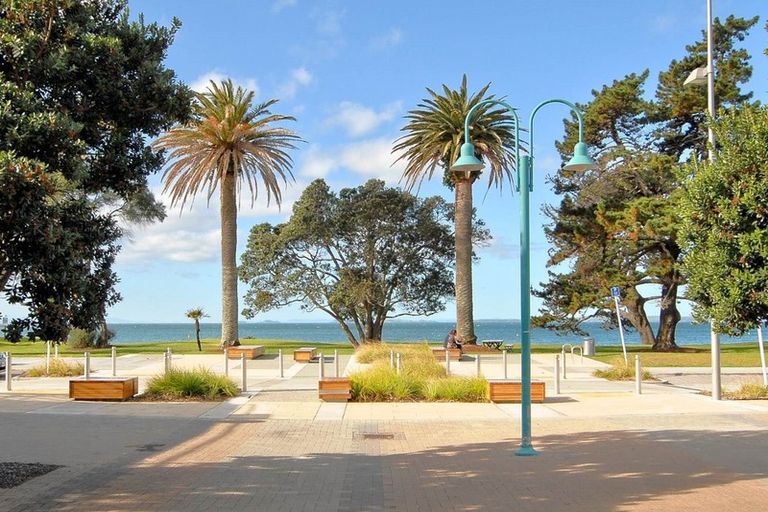 Photo of property in 4/773 Beach Road, Browns Bay, Auckland, 0630