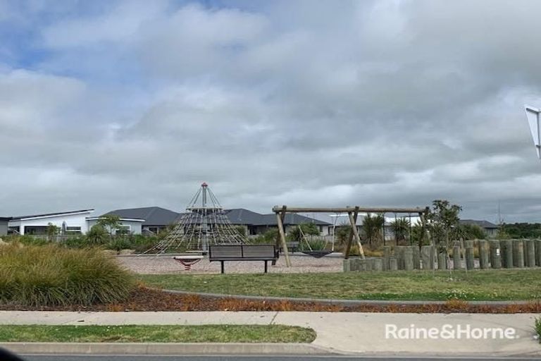 Photo of property in 87 Hills View Drive, Papamoa, 3118