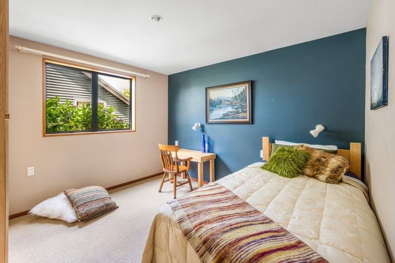 Photo of property in 6 Meadowbrook Place, Wanaka, 9305