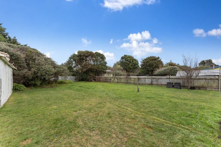 Photo of property in 27 Manuka Street, Otaki Beach, Otaki, 5512