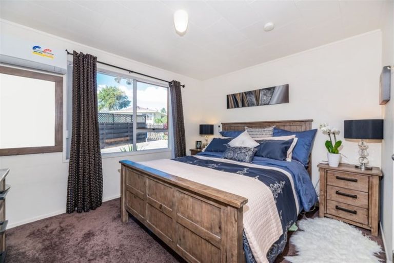 Photo of property in 2/9 Heathberry Close, Papatoetoe, Auckland, 2025