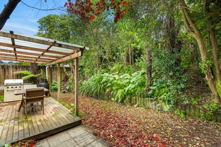Photo of property in 2/84 Glenvar Road, Torbay, Auckland, 0630