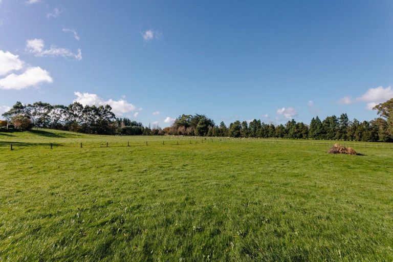 Photo of property in 241 Adelaide Road, Dannevirke, 4930