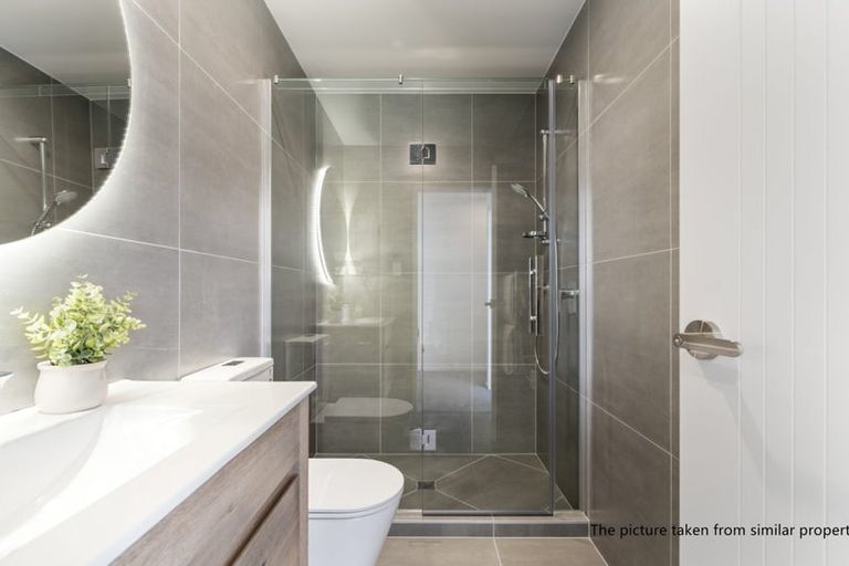 Photo of property in 44 Whare Kauri Road, Papakura, 2110