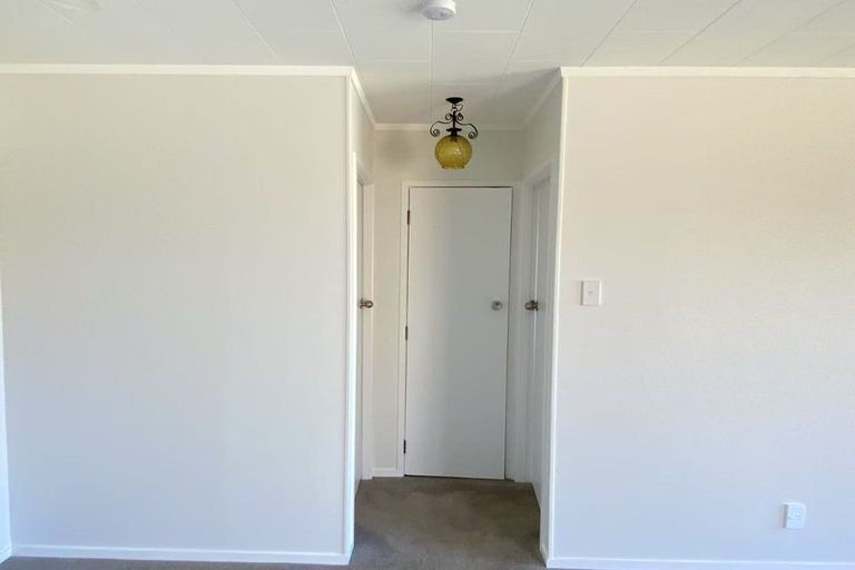 Photo of property in 1/36 Blacklock Avenue, Henderson, Auckland, 0612