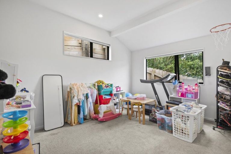 Photo of property in 13a Morton Avenue, Forrest Hill, Auckland, 0620