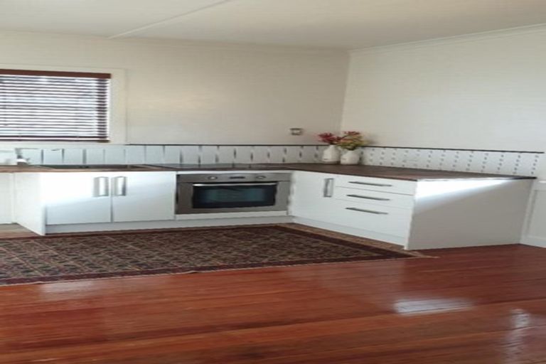 Photo of property in 12 Leicester Street, Patea, 4520