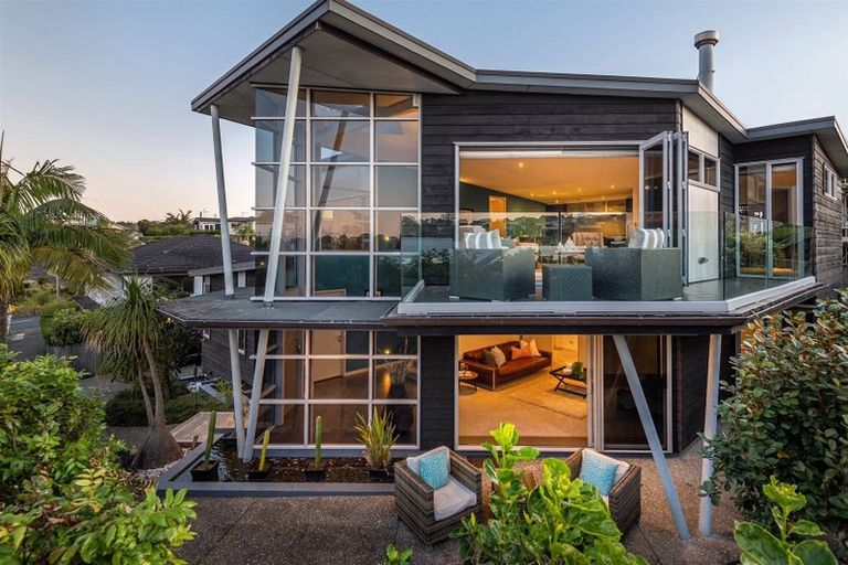 Photo of property in 25 Hastings Road, Mairangi Bay, Auckland, 0630