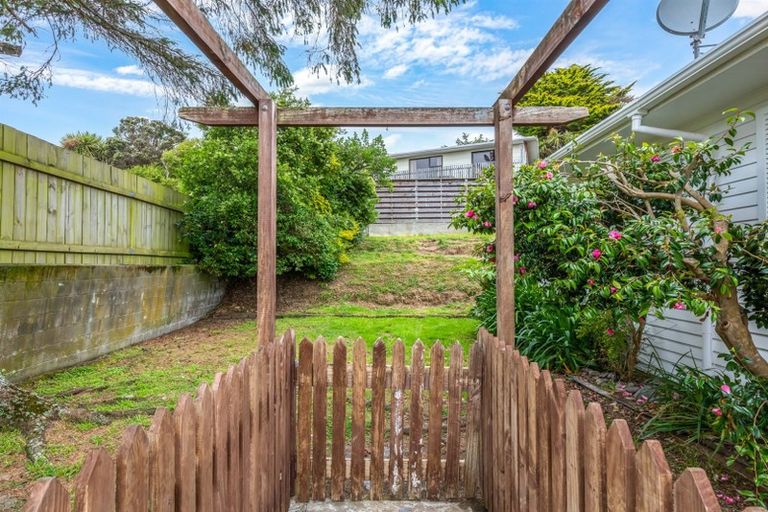Photo of property in 117 Conclusion Street, Ascot Park, Porirua, 5024