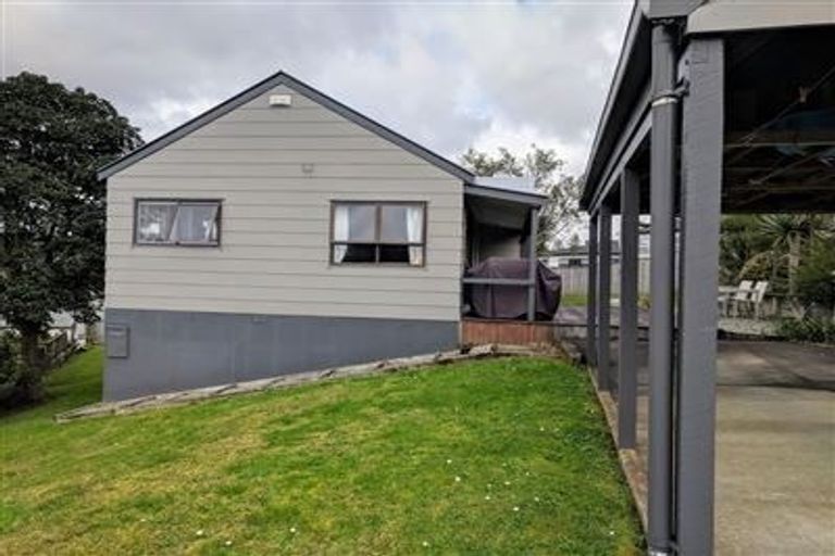 Photo of property in 24 Orton Street, Glenfield, Auckland, 0627