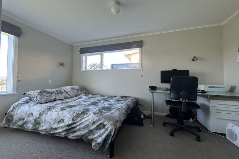 Photo of property in 74 Akaroa Drive, Maupuia, Wellington, 6022