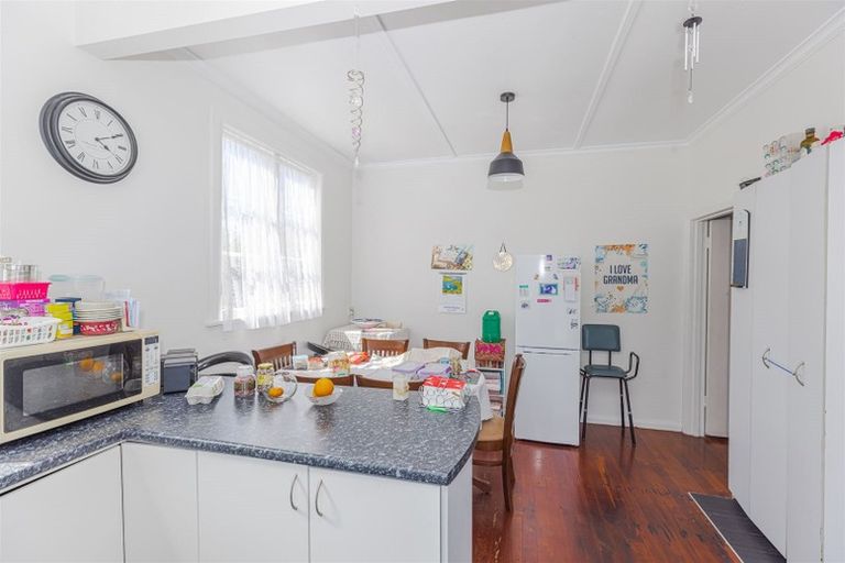 Photo of property in 97 Niblett Street, Whanganui, 4500