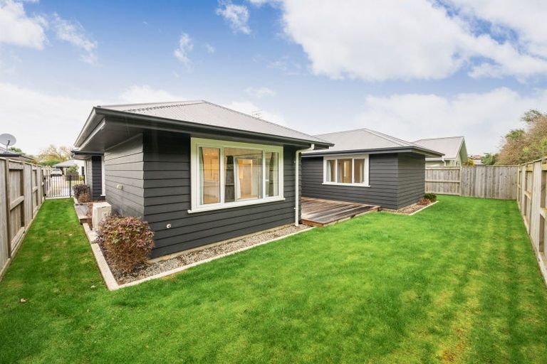 Photo of property in 29 Freedom Drive, Kelvin Grove, Palmerston North, 4414
